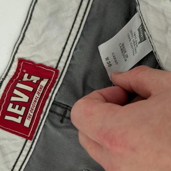 Vintage y2k Men's 36 Levi's Cargo Camo Grey Military Baggy Skater Twill Shorts - Picture 5 of 9